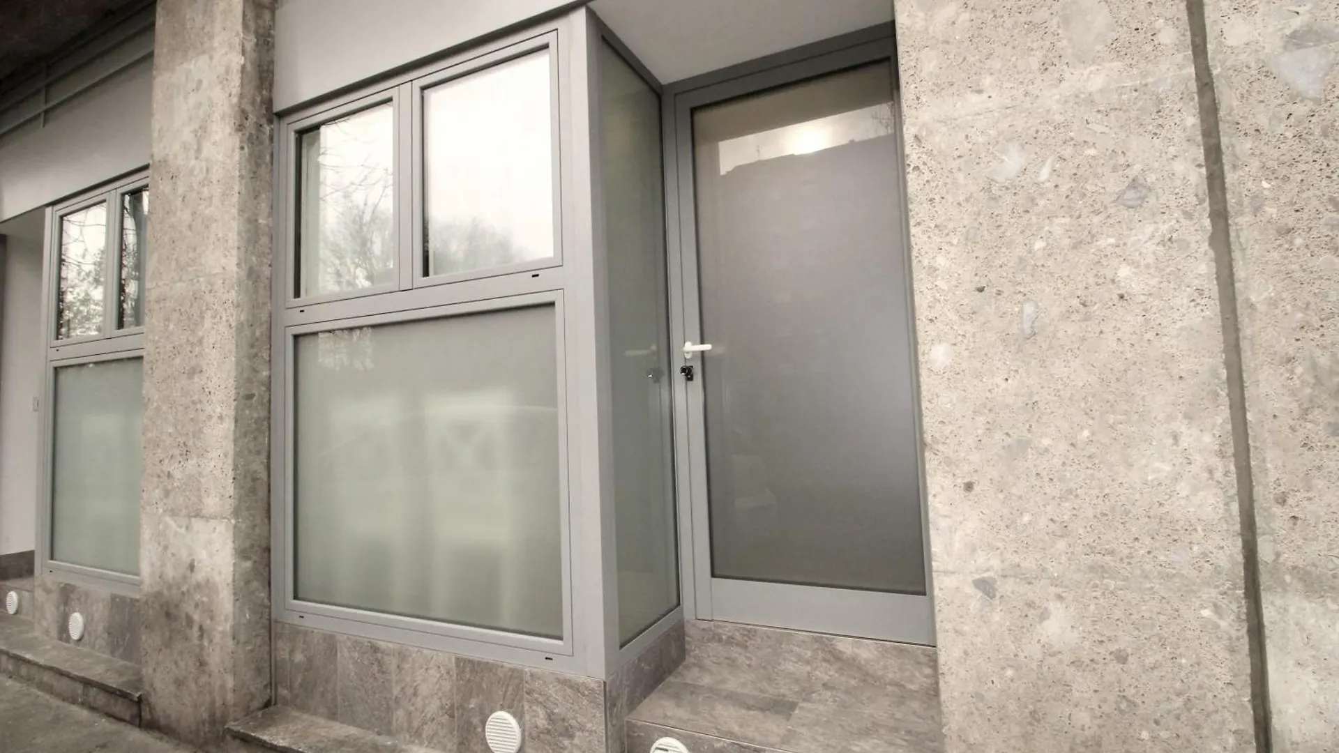 Logical Apartments Via P Rossi 19 Milano