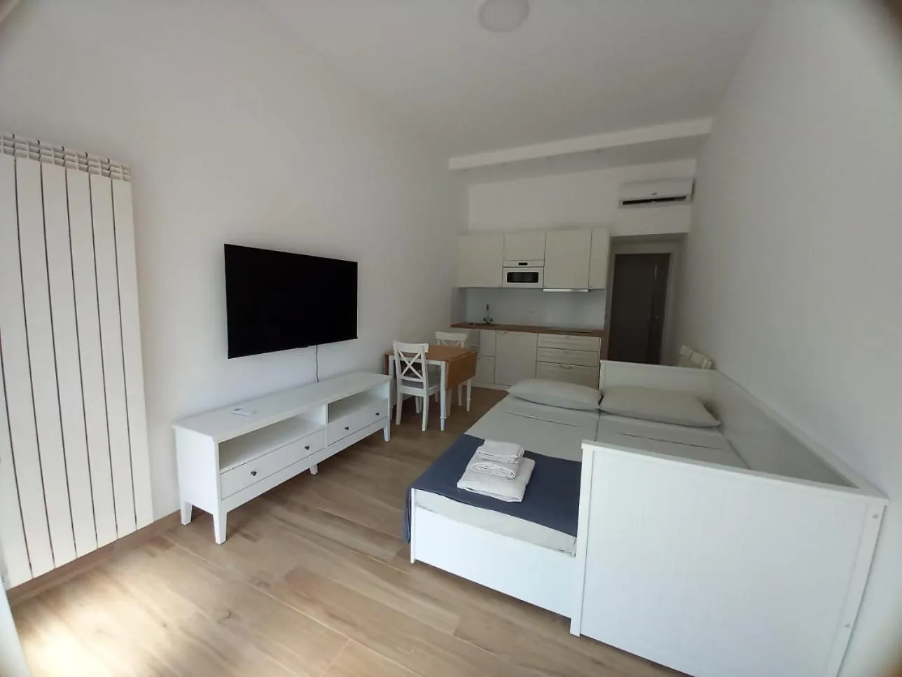 Logical Apartments Via P Rossi 19 Milano