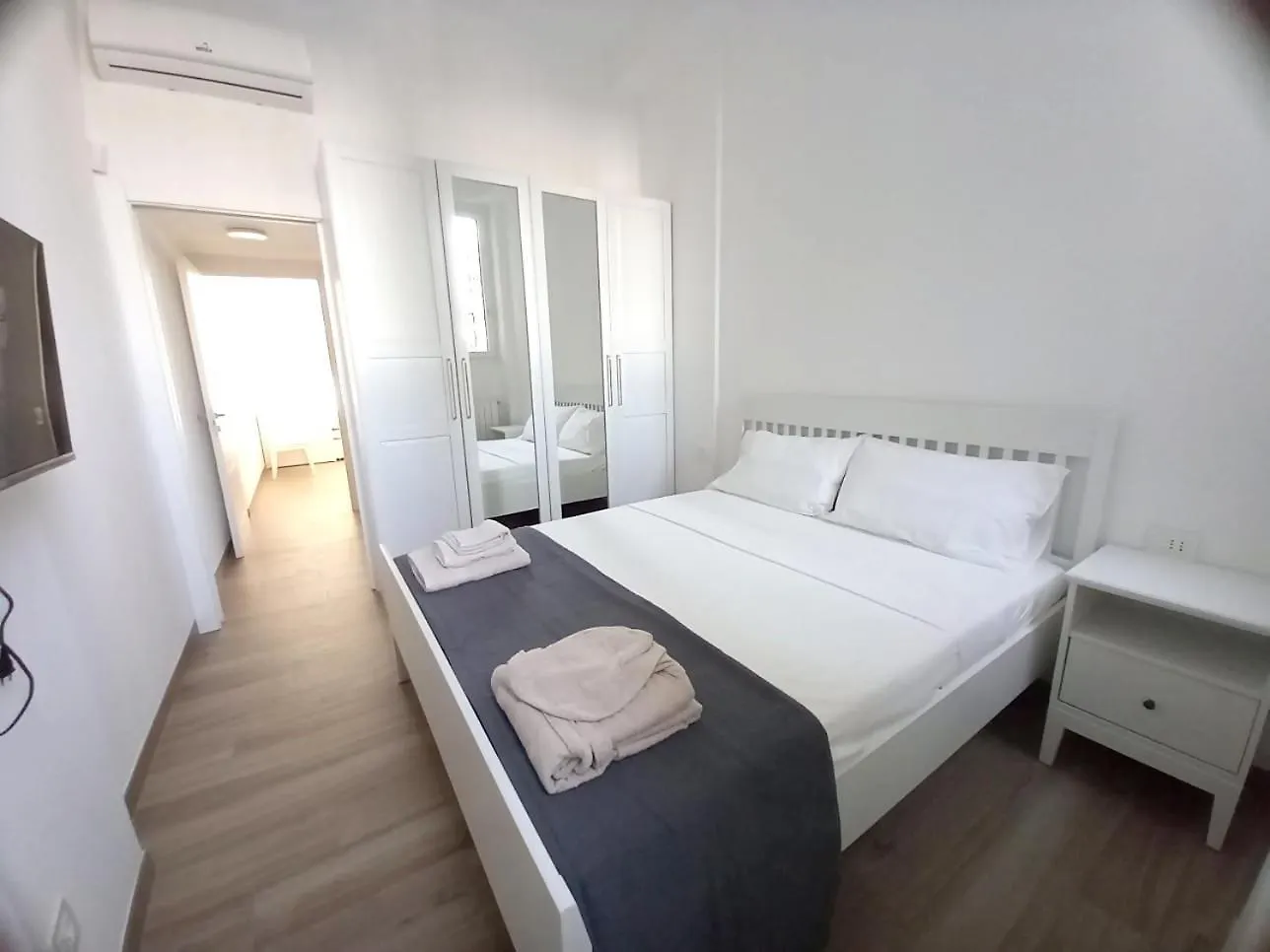 Logical Apartments Via P Rossi 19 Milano
