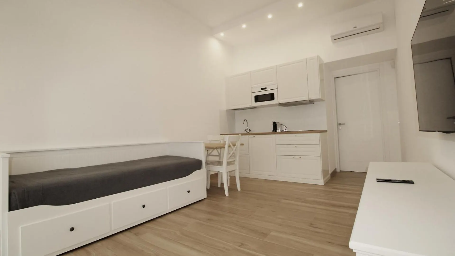Logical Apartments Via P Rossi 19 Milano Milaan
